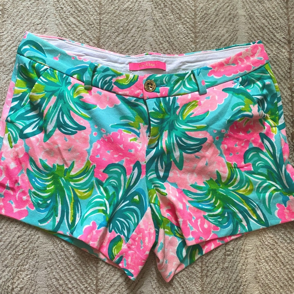 Lilly Pulitzer Callahan Short in Blue Ibiza Pineapple Shake
